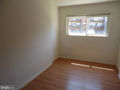 5851 Quantrell Ave unit 101, Alexandria, VA 22312 - photo 4