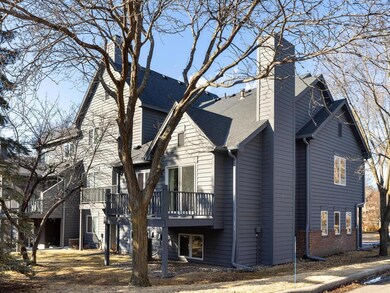 2201 Sherwood Ct, Hopkins, MN 55305 - photo 3