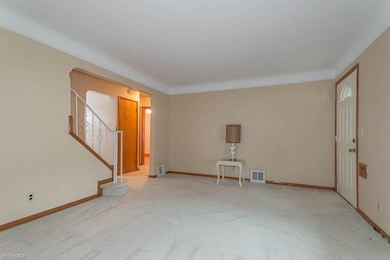 30051 Frank Dr, Wickliffe, OH 44092 - photo 5