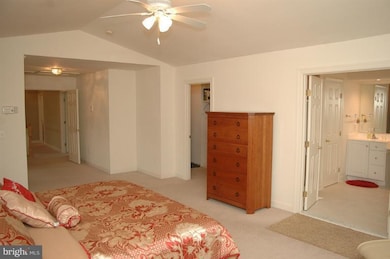 12801 Owens Glen Dr, Fairfax, VA 22030 - photo 6