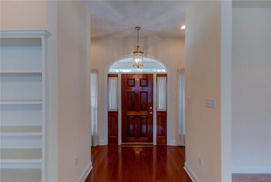 206 Amanda Dr - Front door and foyer
