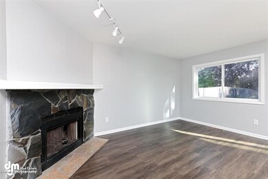 44-9151 Living Room 20200917-DW-419
