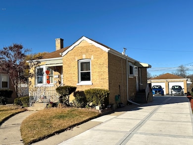 886 E Thacker St, Des Plaines, IL 60016 - photo 2