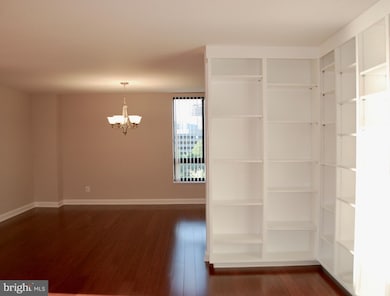 Regency unit 502, McLean, VA 22102 - photo 6