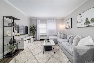 261 Central Ave unit E4, Lawrence, NY 11559 - photo 3