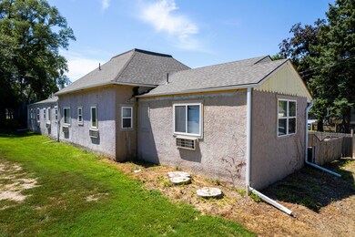 84-Creek Top - Mynster Street-76