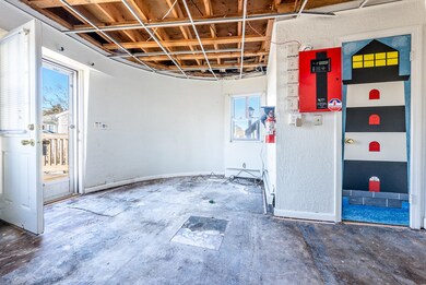 1st Floor with utility closet