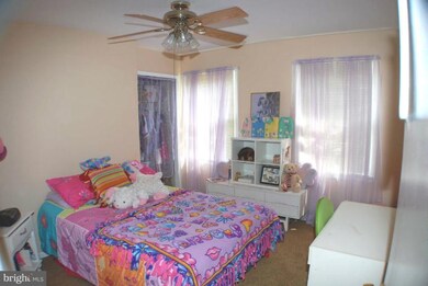 2552 Huntington Dr, Herndon, VA 20171 - photo 6