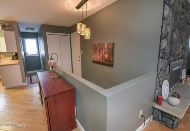 2217 Fallcreek Ct, Grand Forks, ND 58201 - photo 7