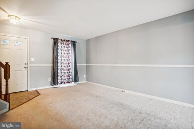 1719 Vonnies View Ct, Woodbridge, VA 22192 - photo 6