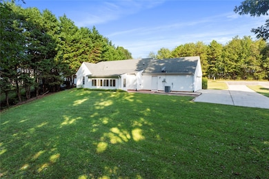 142 Jefferson Rd, West Union, SC 29696 - photo 7