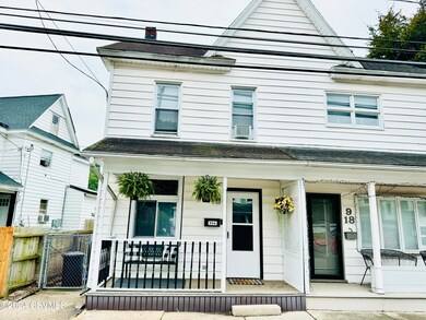 916 Center St, Coal Township, PA 17866 - photo 2