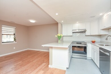 376 Commercial St unit 2B, Boston, MA 02109 - photo 7