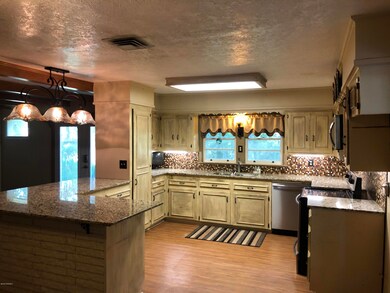1315 west lincoln pic 1