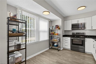 1316 Debbs Ln, Chesapeake, VA 23320 - photo 3