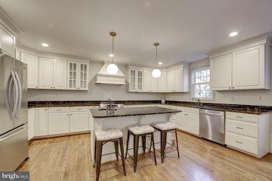 8445 Early Bud Way, Laurel, MD 20723 - photo 5