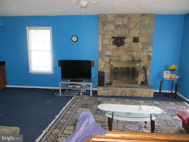 2203 Halter Ln, Reston, VA 20191 - photo 4