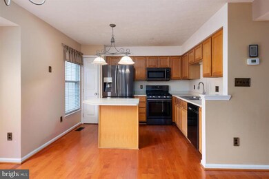 8506 Pine Meadows Dr, Odenton, MD 21113 - photo 5