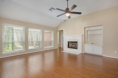 8918 Apple Mill Dr, Houston, TX 77095 - photo 5