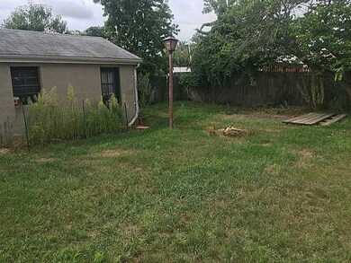 16 Deming St, Pawtucket, RI 02861 - photo 2