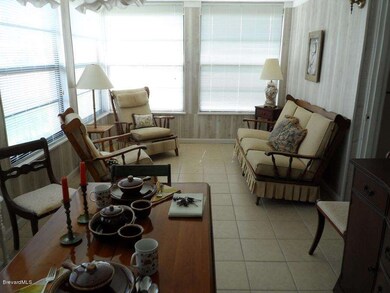 Enclosed Porch Area
