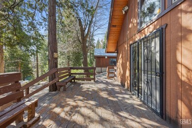 10511 Holly Dr, Wofford Heights, CA 93285 - photo 2