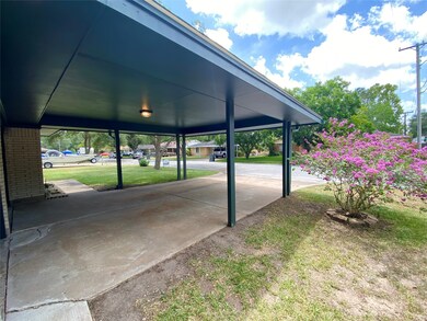 1609 Edna Ave, Bay City, TX 77414 - photo 2