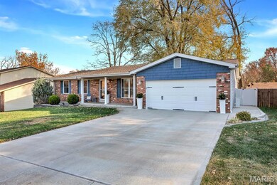 820 Woodside Ln, Saint Charles, MO 63301 - photo 2