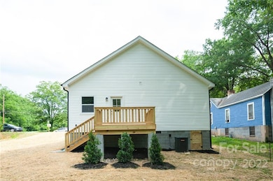 421 W Sharpe St, Statesville, NC 28677 - photo 6