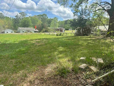 101 W Bluford St, Clinton, SC 29325 - photo 2