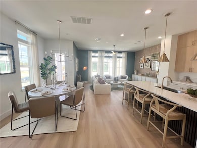 748 Curtin St, Houston, TX 77018 - photo 2