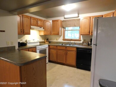 7331 White Birch Ln, Cresco, PA 18326 - photo 5