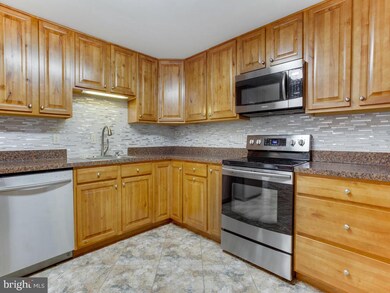 2432 Dorchester Rd, Upper Marlboro, MD 20774 - photo 6