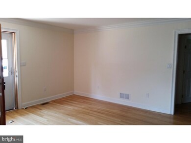 420 Sutherland Rd unit 1ST FL, Ewing, NJ 08618 - photo 4