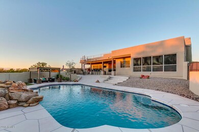 Pool 01