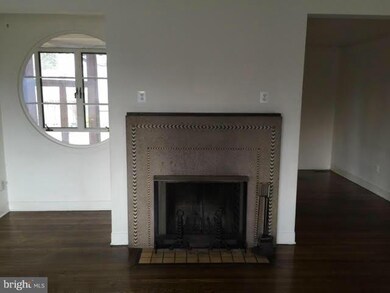 9904 Colesville Rd, Silver Spring, MD 20901 - photo 7