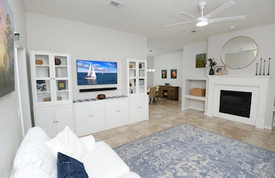 Living Room with fireplace