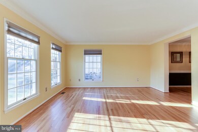 6908 Newberry Dr, Columbia, MD 21044 - photo 4