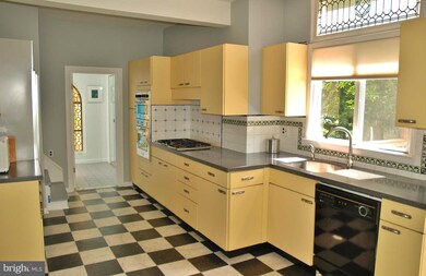 10547 Saint Paul St, Kensington, MD 20895 - photo 7