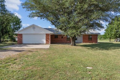 1903 W Fm 898, Bonham, TX 75418 - photo 4