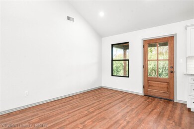1014 Tatum Ln, Barling, AR 72923 - photo 6