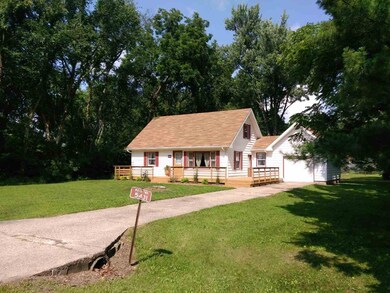 5431 S Driftwood Dr, Janesville, WI 53546 - photo 5