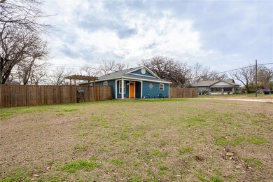 430 W Johnson St, Denison, TX 75020 - photo 5