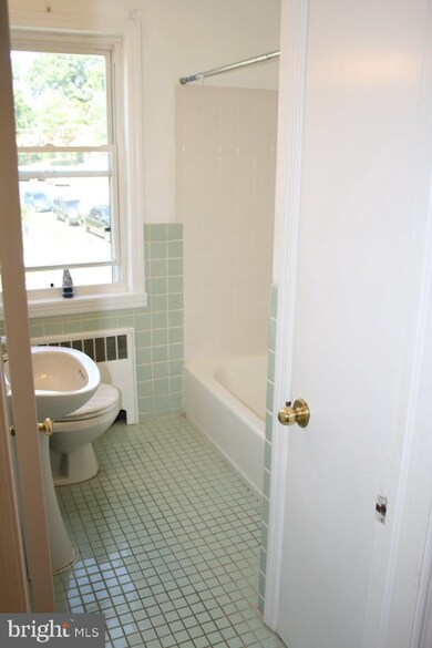 8545 Willow Oak Rd, Parkville, MD 21234 - photo 5