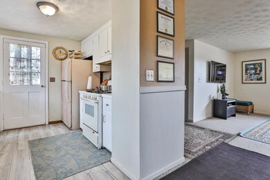 45 Pine Hill Ave, Nashua, NH 03064 - photo 4