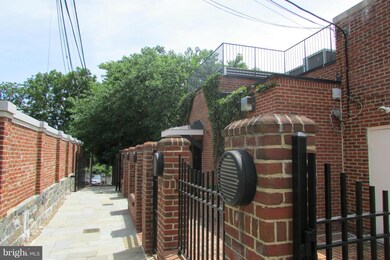 3065 M St NW, Washington, DC 20007 - photo 2