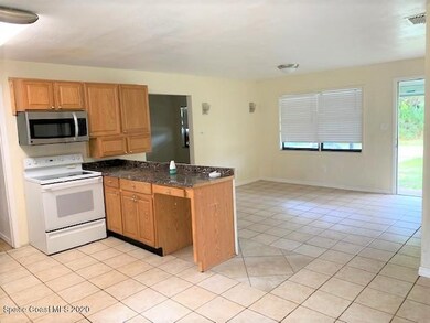 Kitchen/Living Room