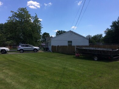 spacious side yard