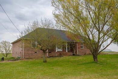 121 Coble Rd, Shelbyville, TN 37160 - photo 2