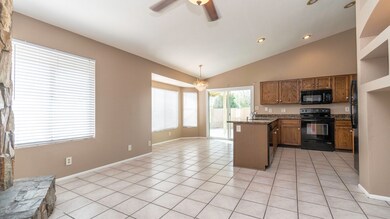 6243 E Grandview Cir-10